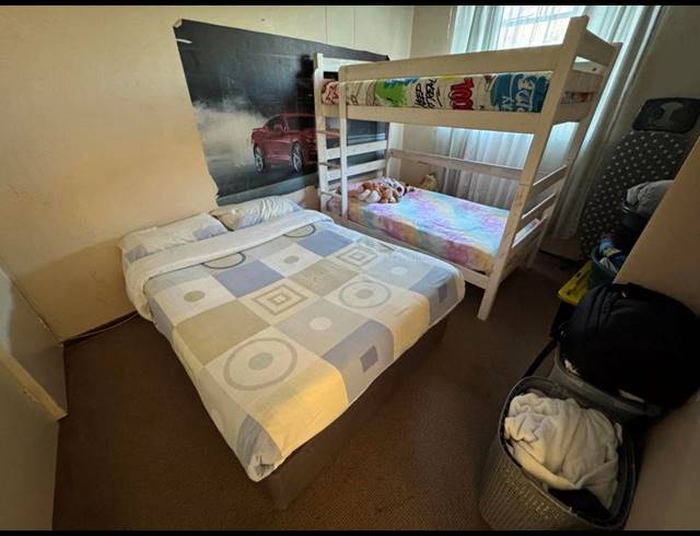 2 BEDROOM APARTMENT FOR SALE IN KEMPTON PARK EXT 05